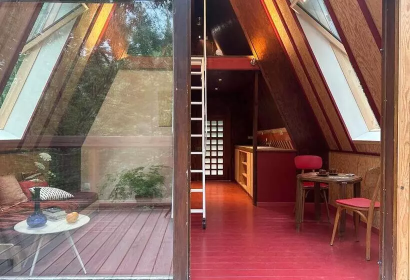 ベッドアンドブレックファースト Micro Palaces