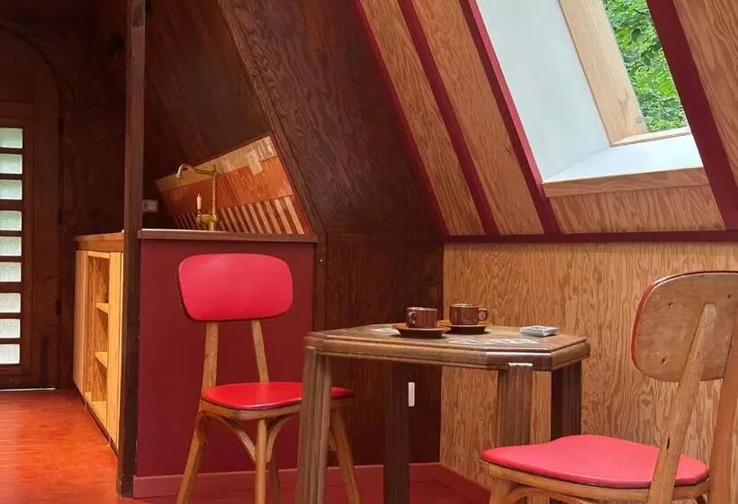 ベッドアンドブレックファースト Micro Palaces