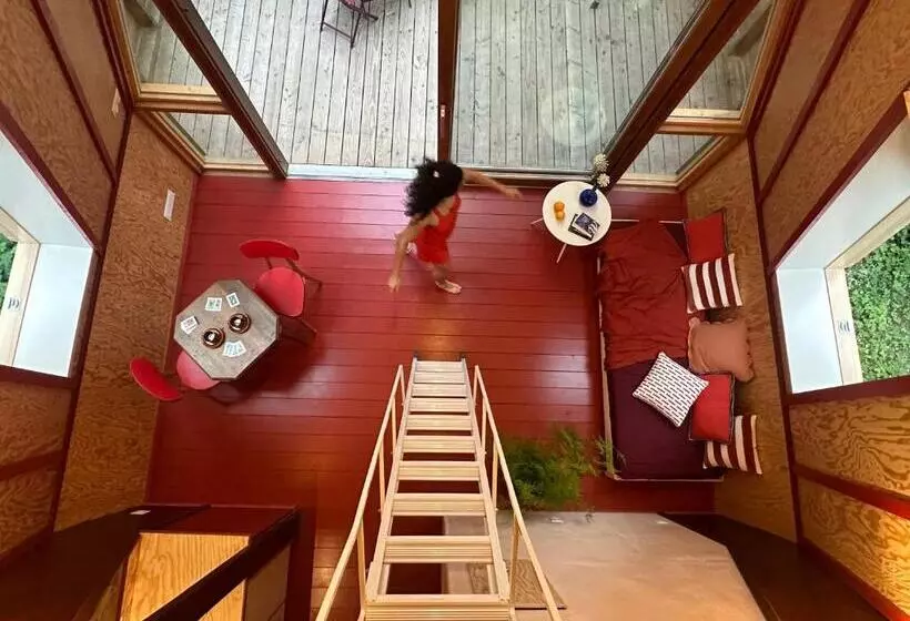 ベッドアンドブレックファースト Micro Palaces