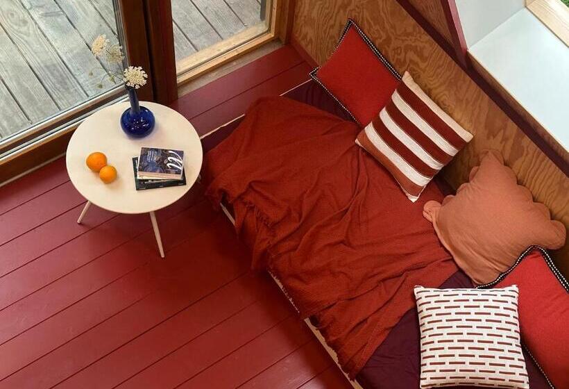 Bed and Breakfast Micro Palaces