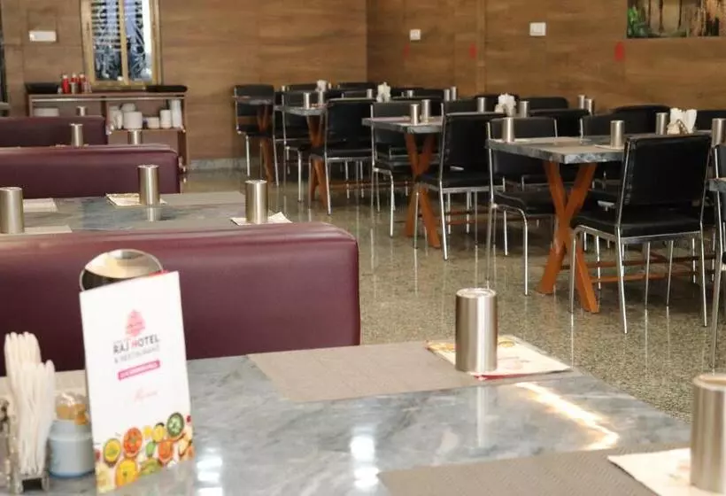 Dhanlaxmi Raj Hotel And Restaurant