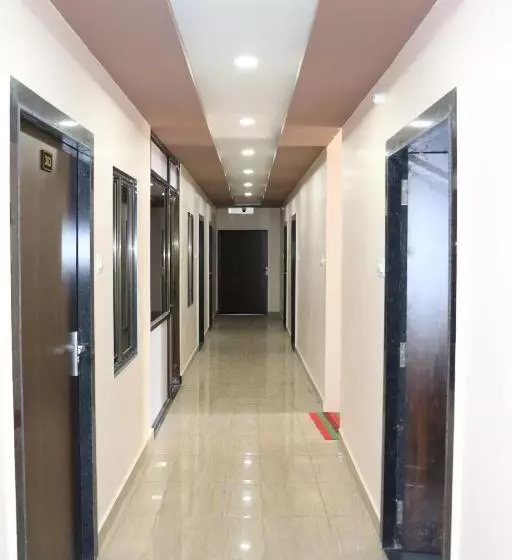 Dhanlaxmi Raj Hotel And Restaurant