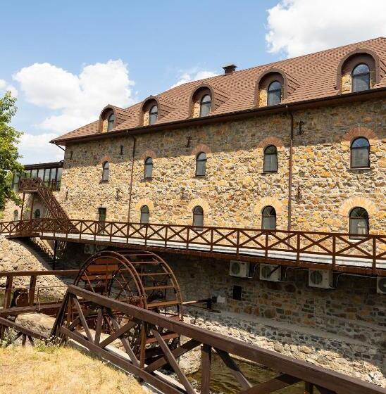 호텔 резиденція на водяному млині