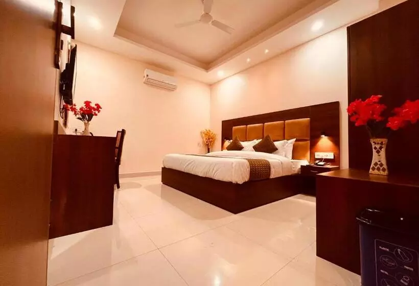 ホテル Bhilawa Lodge