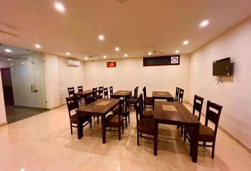 ホテル Bhilawa Lodge