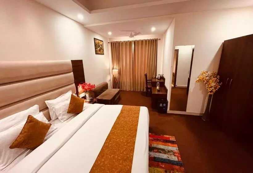 ホテル Bhilawa Lodge
