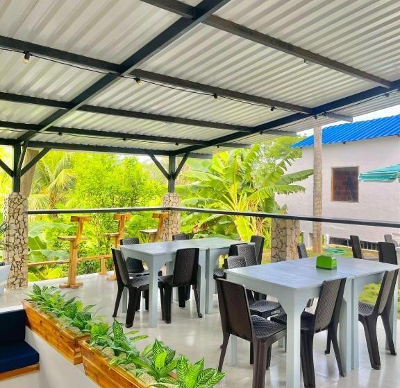 Отель Casa Rossy Un Encanto