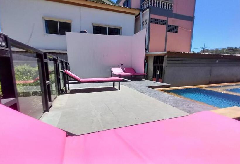 Hotel Chambre Très Grand Lit