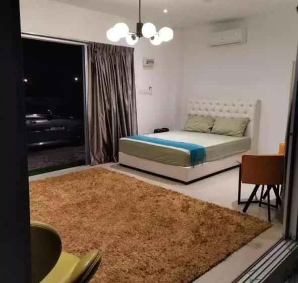 カプセルホテル Jeram Pantai Remis Studio