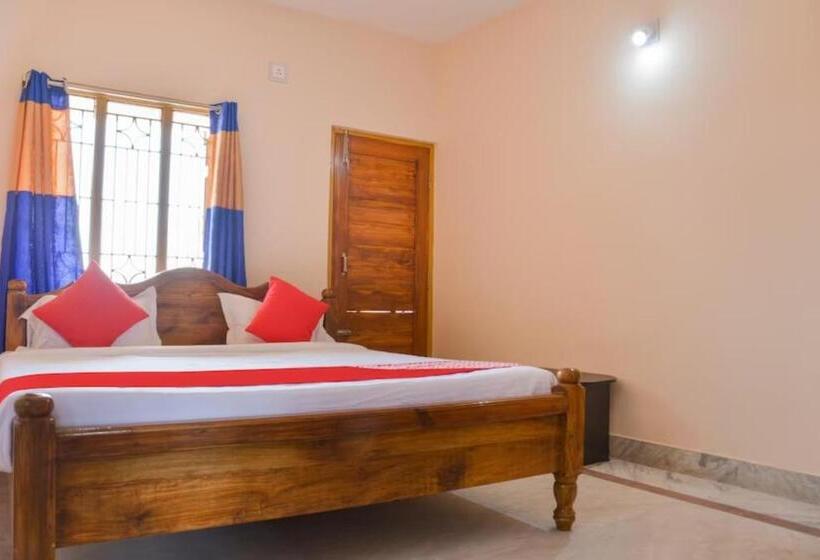 Hotel Goroomgo Caroline Homestay Bhubaneswar