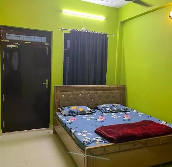 Hotelli Shree Raj Homestay Ac Room
