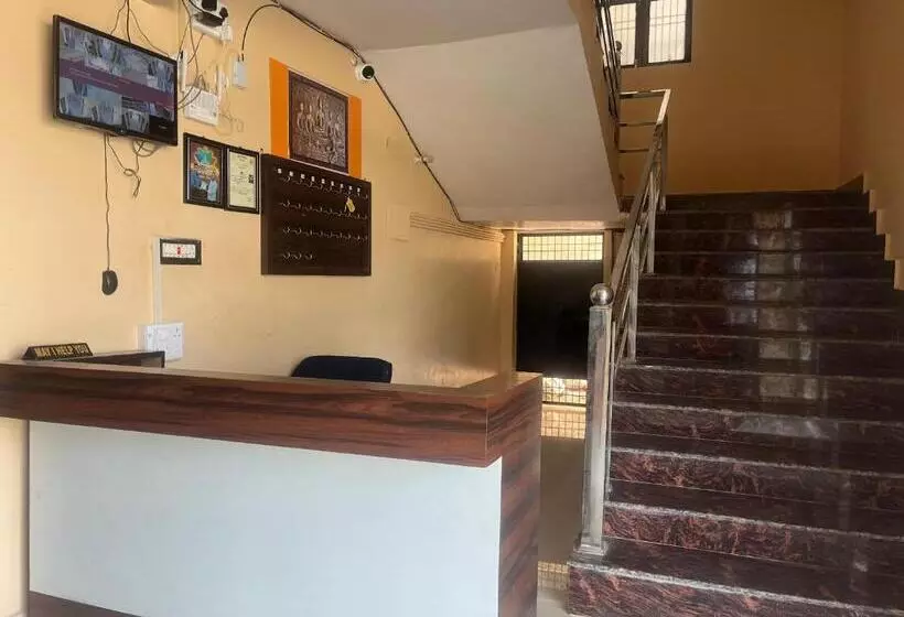 Hotelli Shree Raj Homestay Ac Room