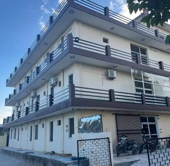 Hotelli Shree Raj Homestay Ac Room