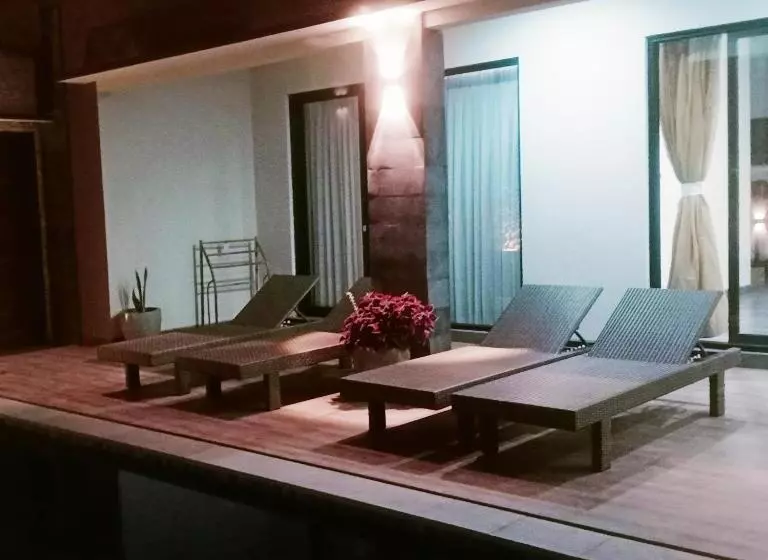 ペンション Aamoda Rooms