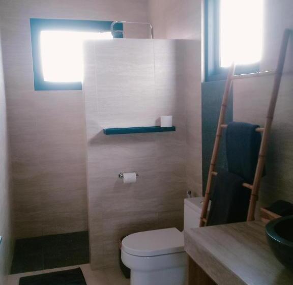 بنسيون Aamoda Rooms