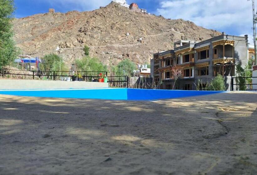 پانسیون Green Villa Guest House Ladakh By Lexstays