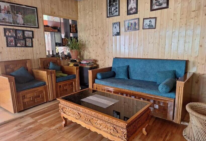 پانسیون Green Villa Guest House Ladakh By Lexstays