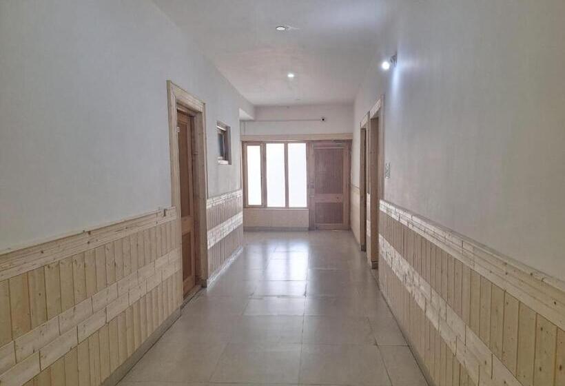 پانسیون Green Villa Guest House Ladakh By Lexstays