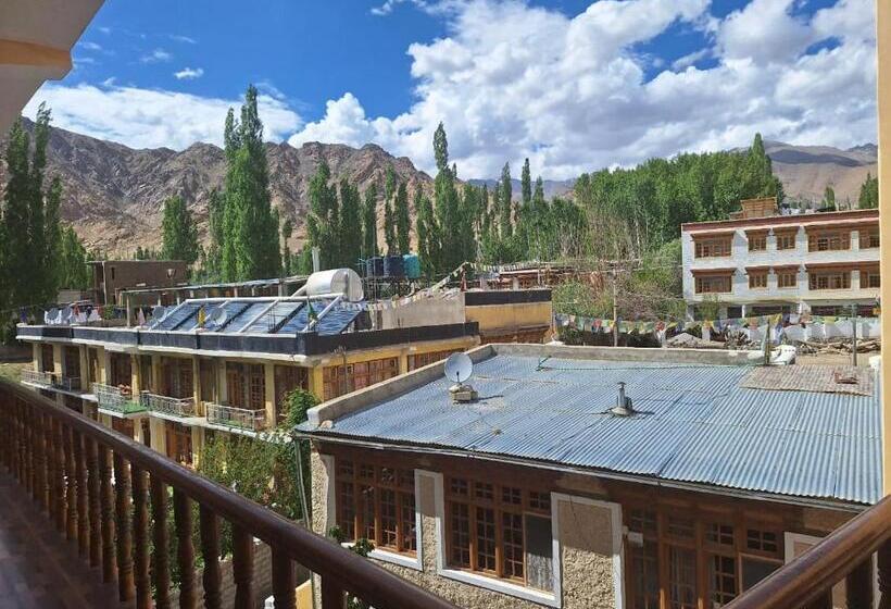 پانسیون Green Villa Guest House Ladakh By Lexstays