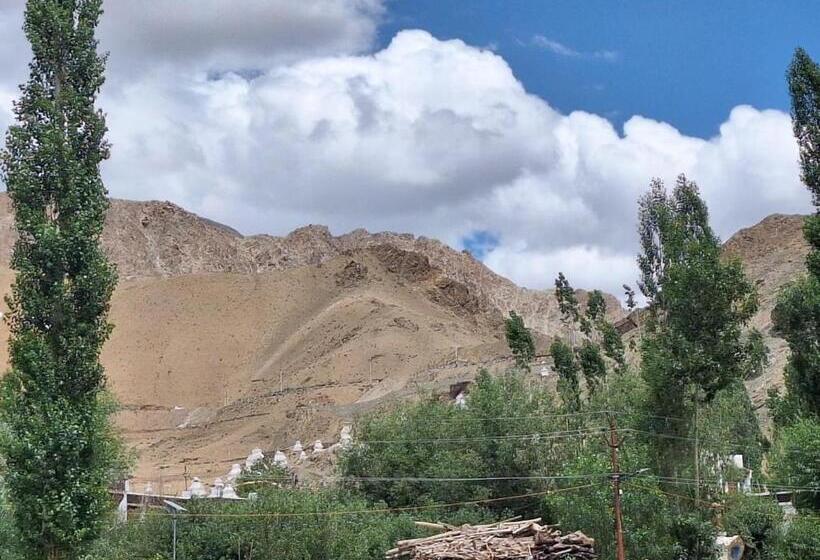 پانسیون Green Villa Guest House Ladakh By Lexstays