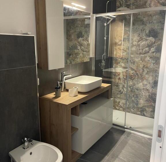 ペンション Leos Rooms