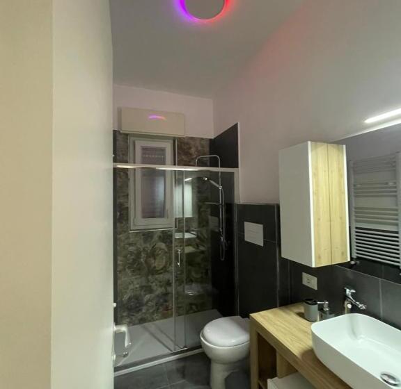 ペンション Leos Rooms