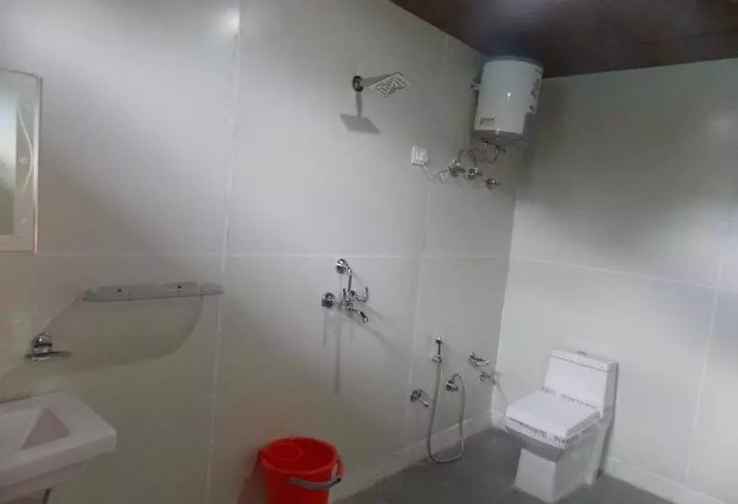 ペンション Midway Resturant And Guest House, Dhanaulti