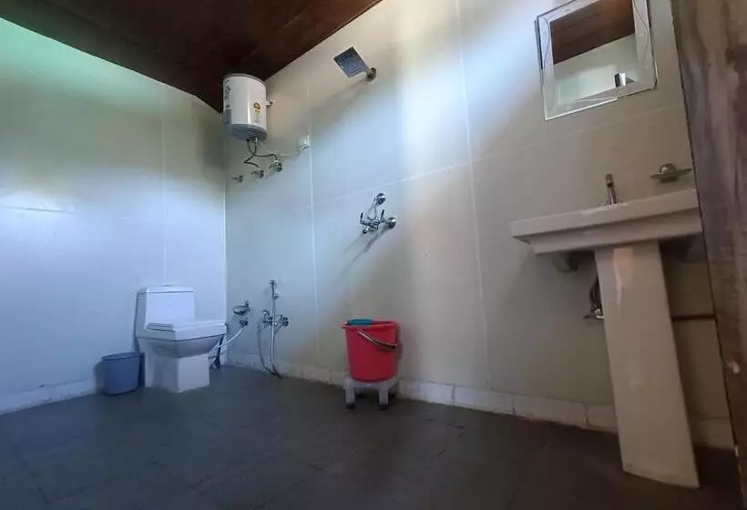 ペンション Midway Resturant And Guest House, Dhanaulti