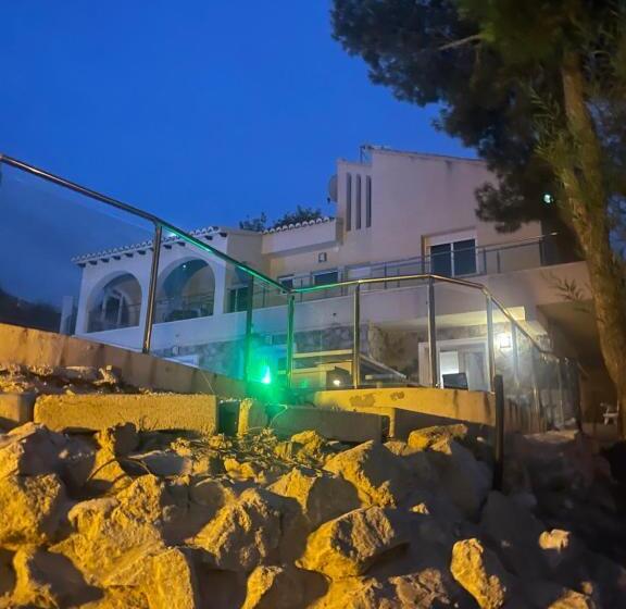 پانسیون Sopato