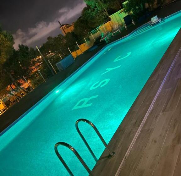 پانسیون Sopato