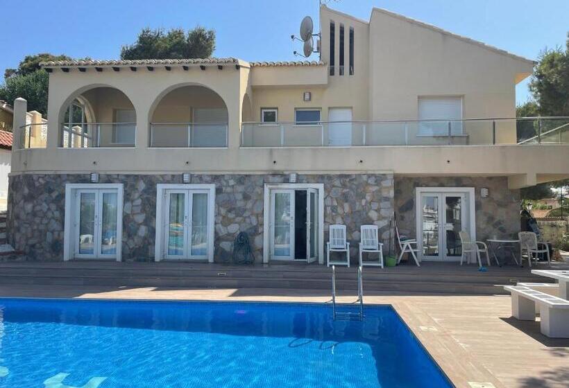 پانسیون Sopato