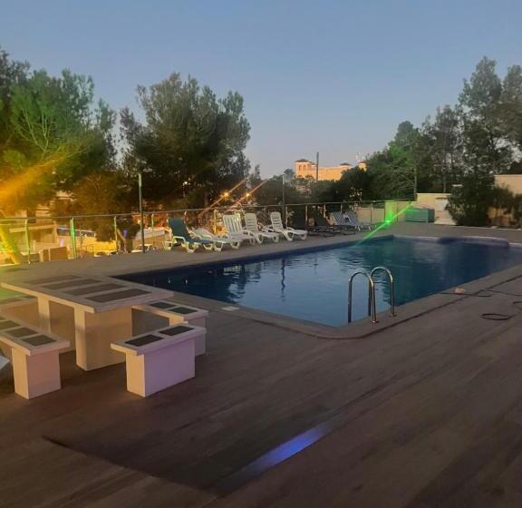 پانسیون Sopato