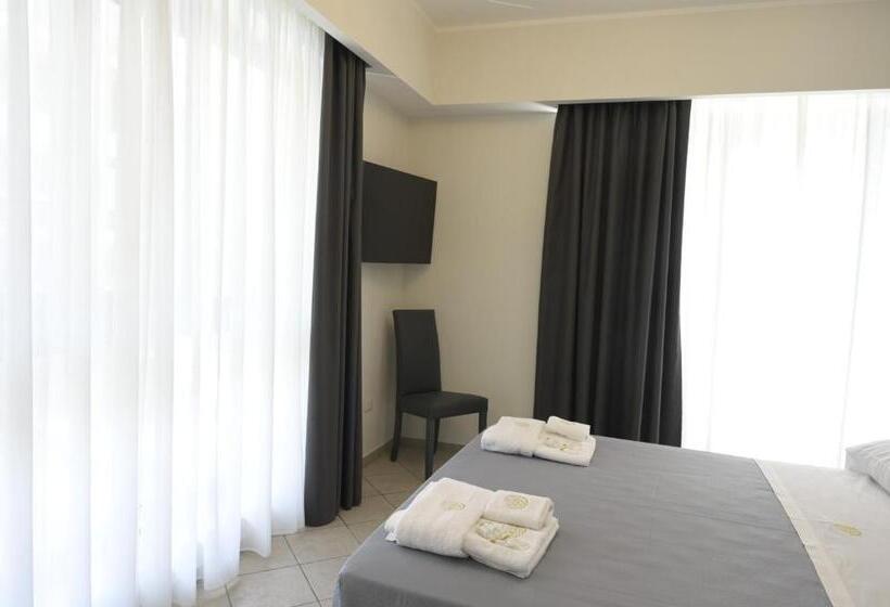 ペンション The Gallery