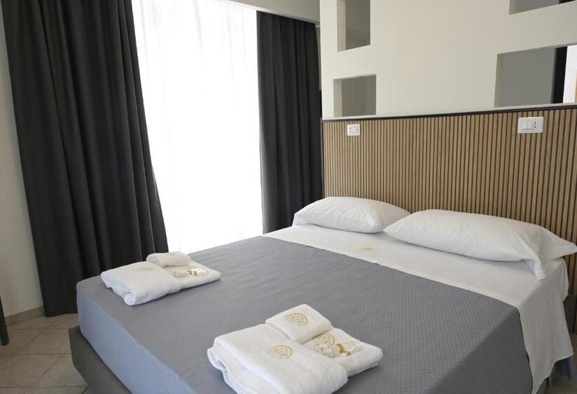 ペンション The Gallery