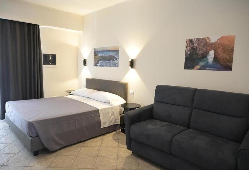 ペンション The Gallery