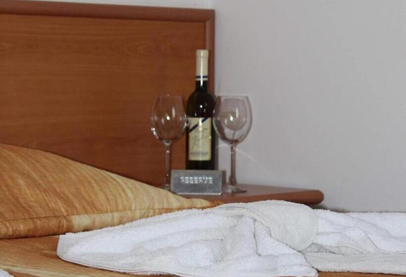 هتل Concordia Plaza 2