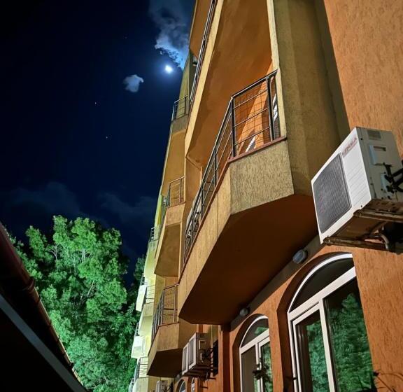 هتل Concordia Plaza 2