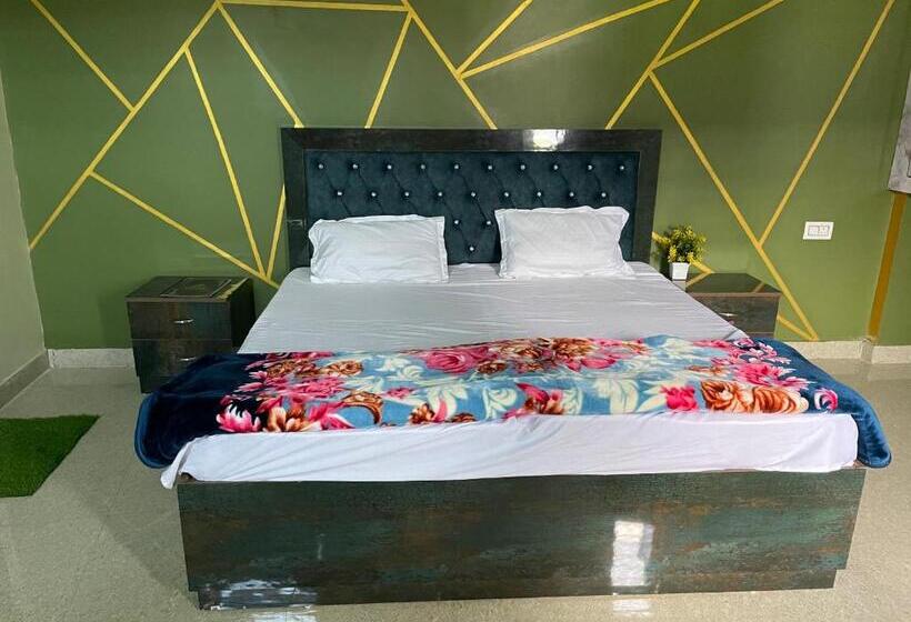 هتل Limelight Restaurant Lawn ,lodge And Rooms