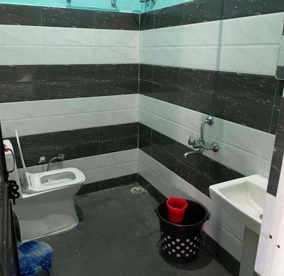 هتل Limelight Restaurant Lawn ,lodge And Rooms