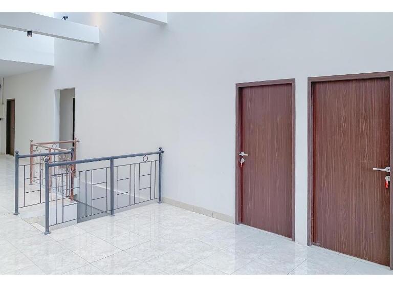 هتل Reddoorz Plus At D San Residence Buah Batu