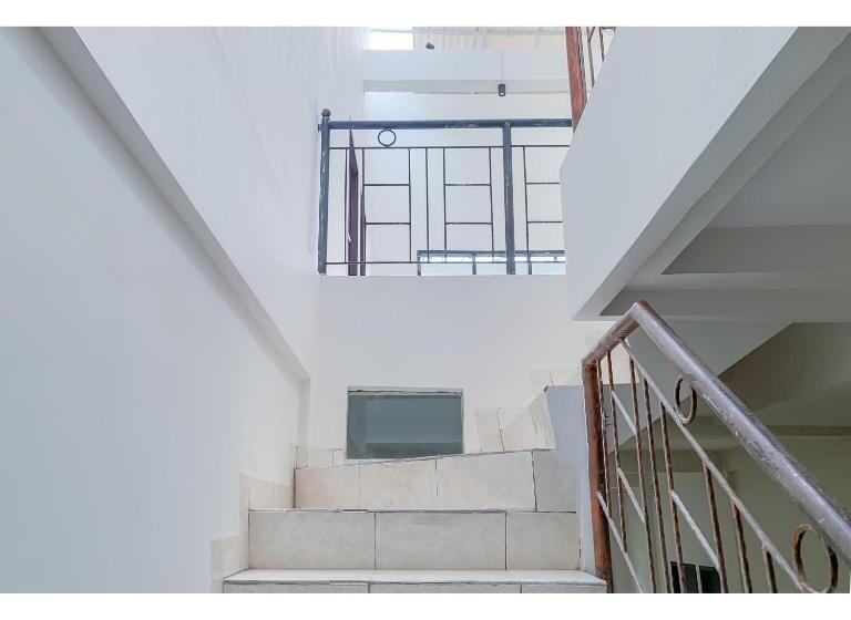 هتل Reddoorz Plus At D San Residence Buah Batu