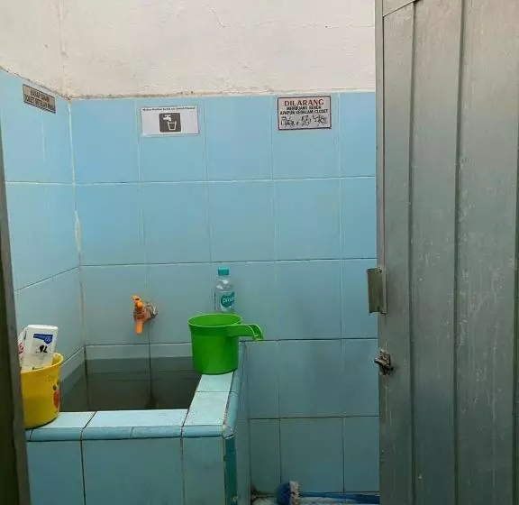 Hotelli Spot On 94166 Kost Bunda Syariah