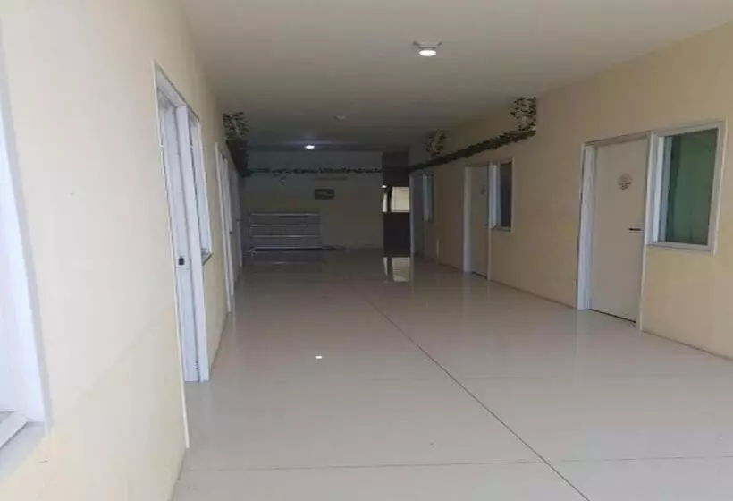 Hotelli Spot On 94166 Kost Bunda Syariah