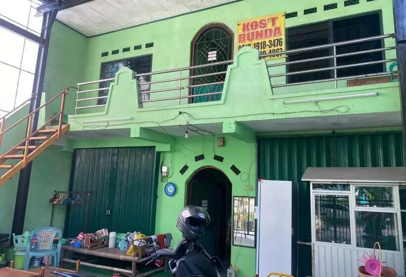 Hotelli Spot On 94166 Kost Bunda Syariah