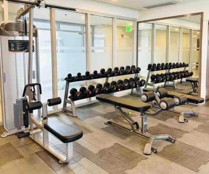 Luxury Pool View Megaworld Iloilo