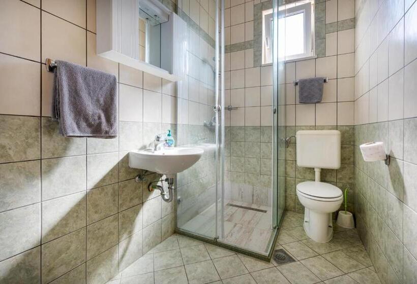 پانسیون Apartment With Pool Sunset Cove