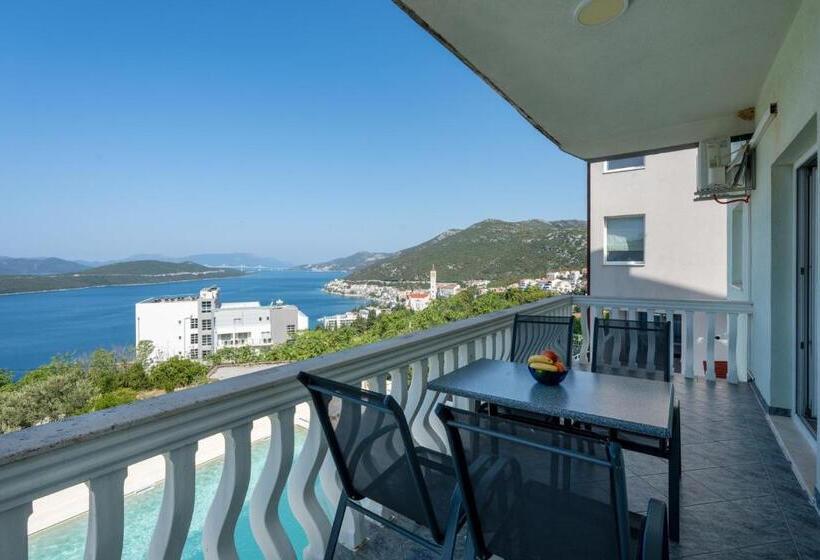 پانسیون Apartment With Pool Sunset Cove