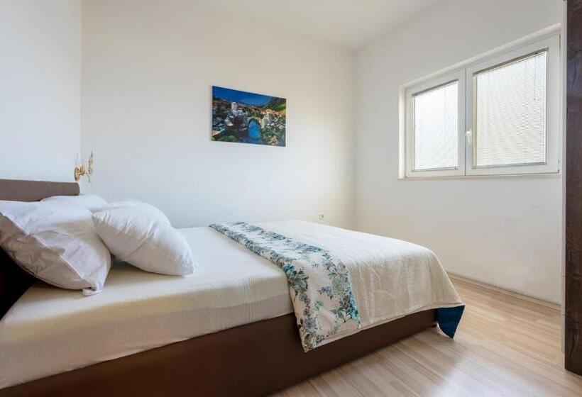 پانسیون Apartment With Pool Sunset Cove