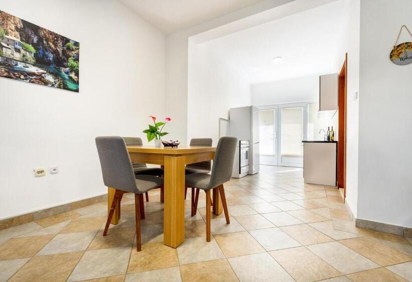 پانسیون Apartment With Pool Sunset Cove