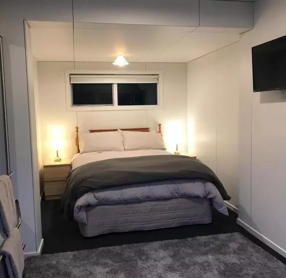 Majatalo Brookside Bnb